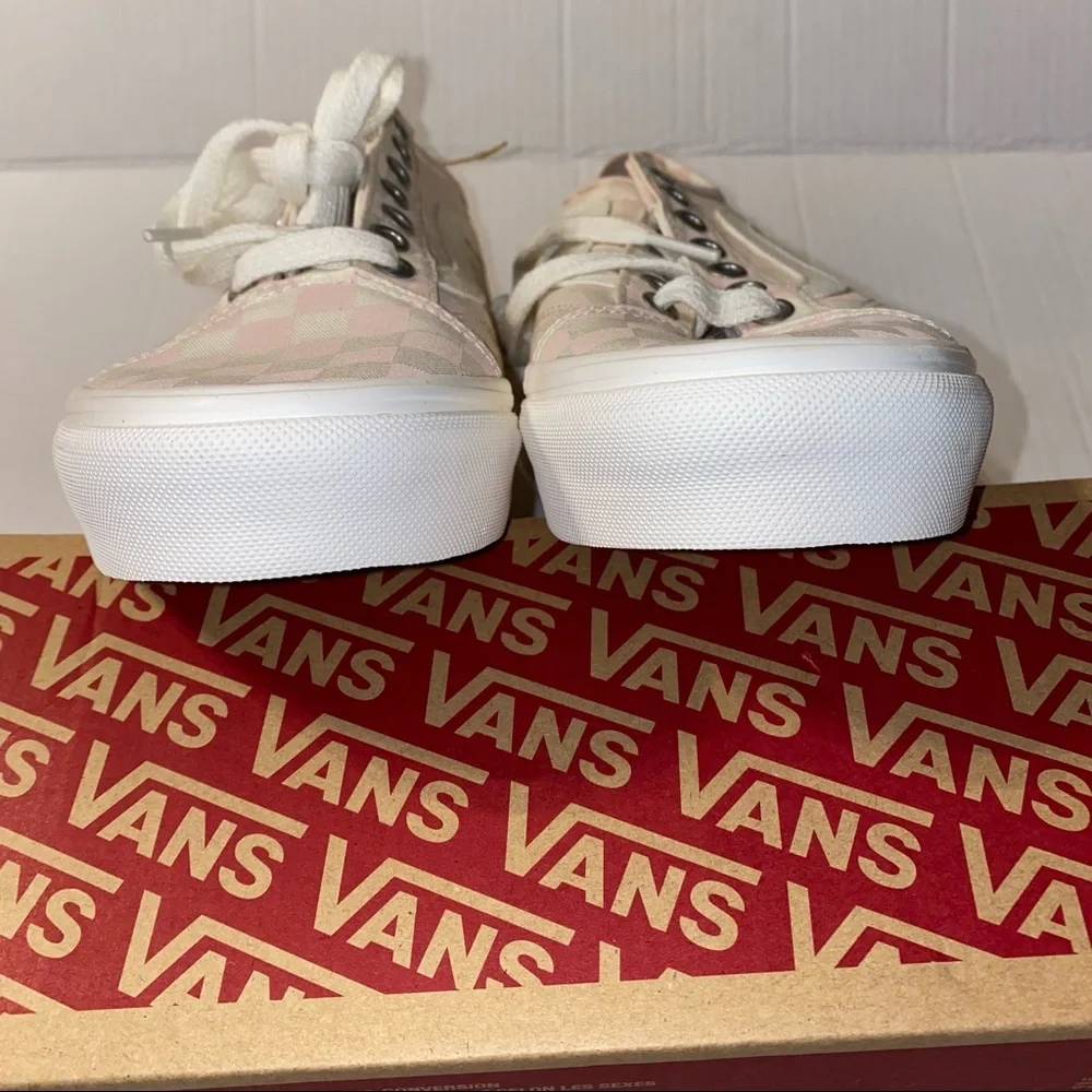 Vans Old Skool Checkerboard Lace Up Sneaker Women’s Size 10 NWT